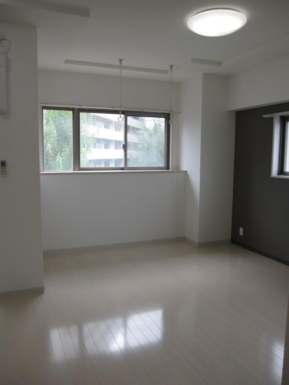 ユーノ 新宿柏木 リビング