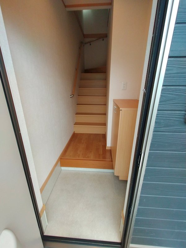 アーバン新家 玄関