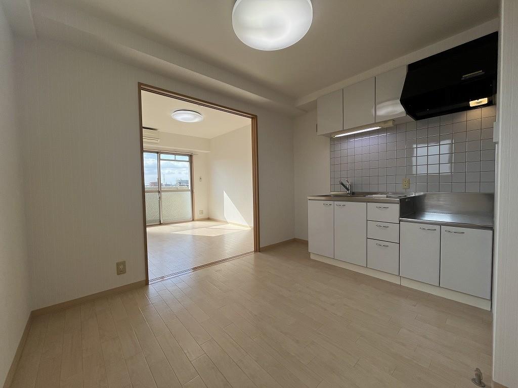 キューヴ リビング