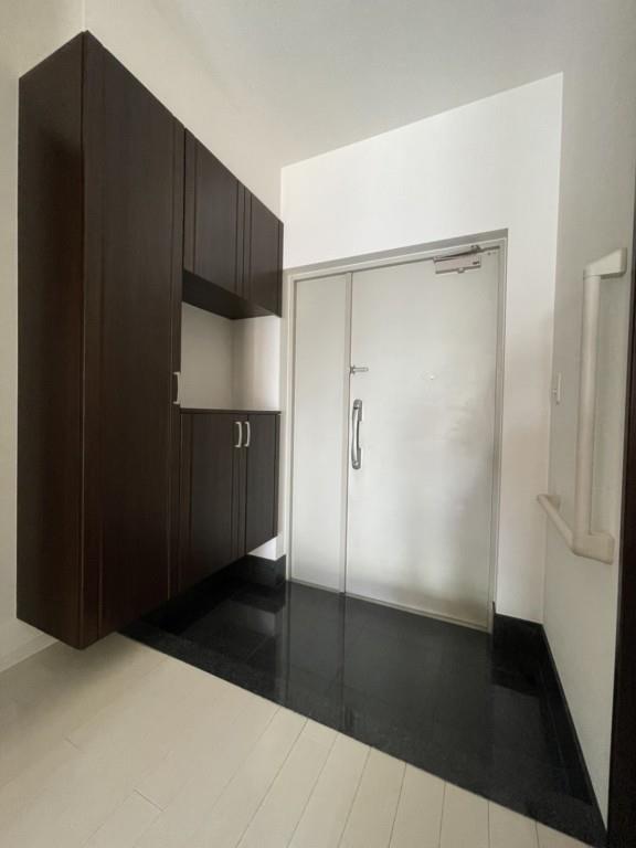 メゾンクラウン鷺洲 玄関