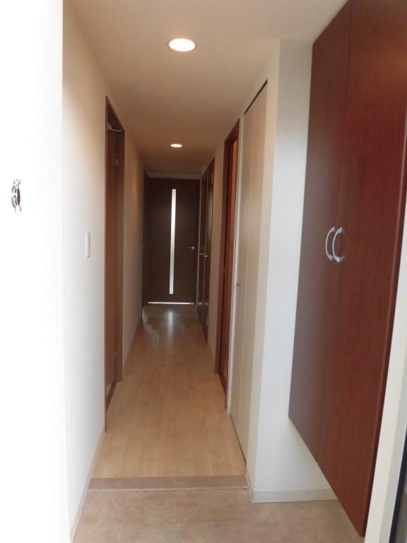 エヴァン千里山 玄関