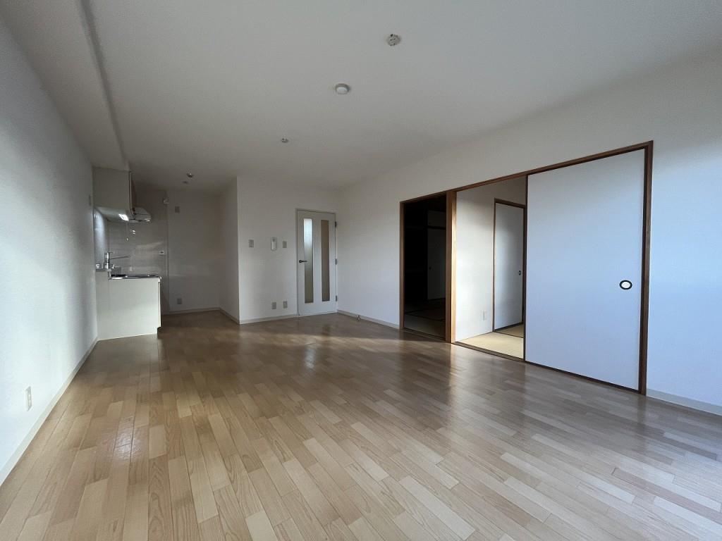 エステートサカイ リビング