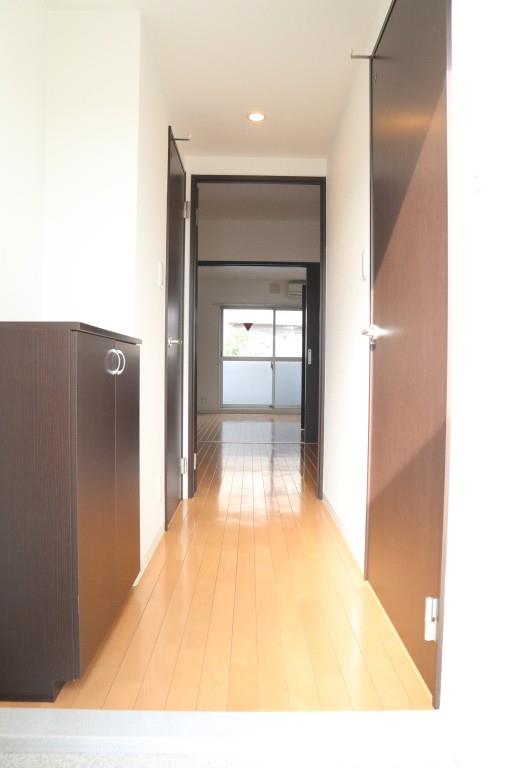 アクト･セイワ 玄関