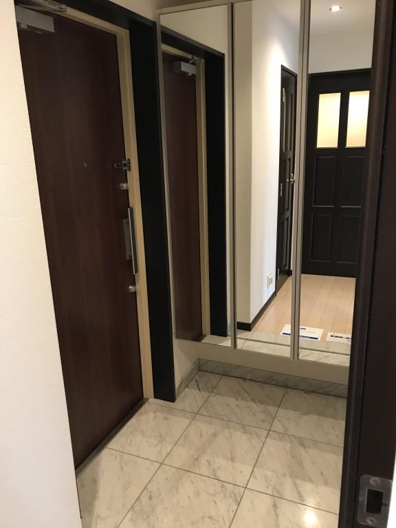 エステムプラザ梅田WEST 玄関