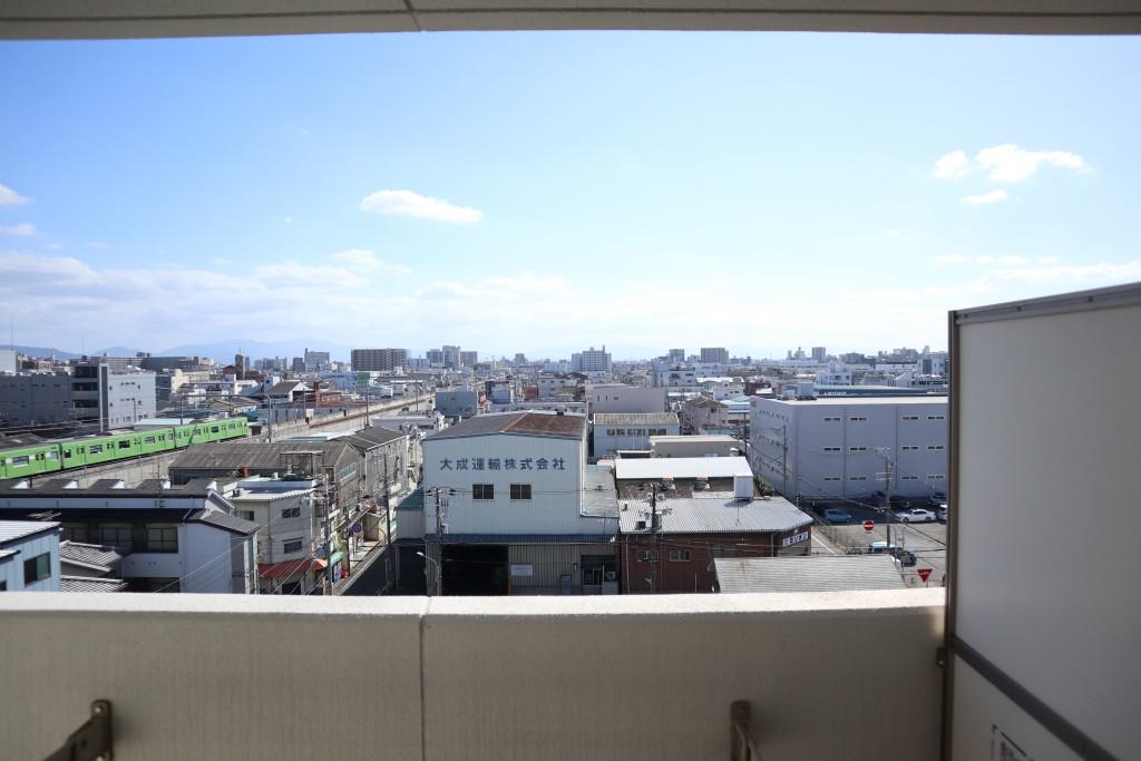 Art Pension高井田 ベランダ