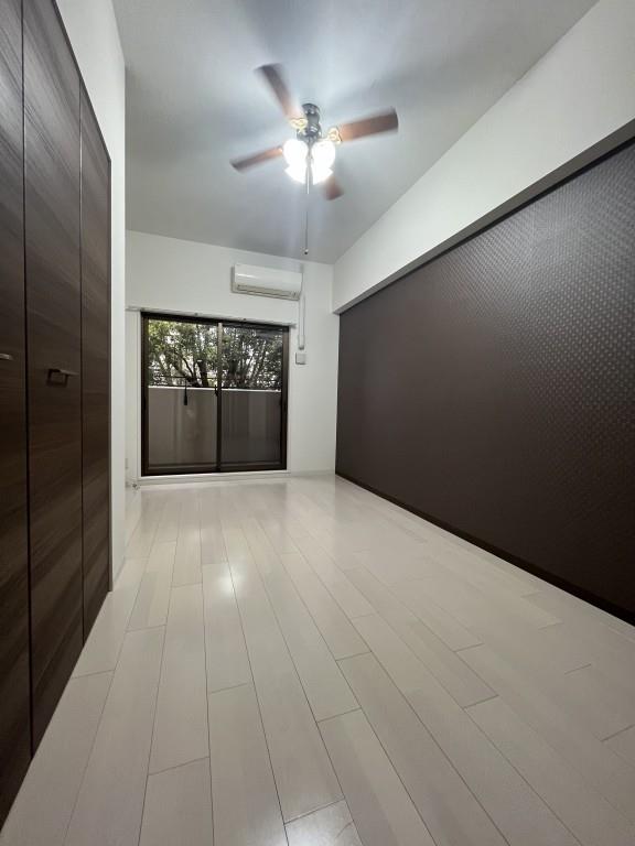 ラグゼ弁天町 ベッドルーム