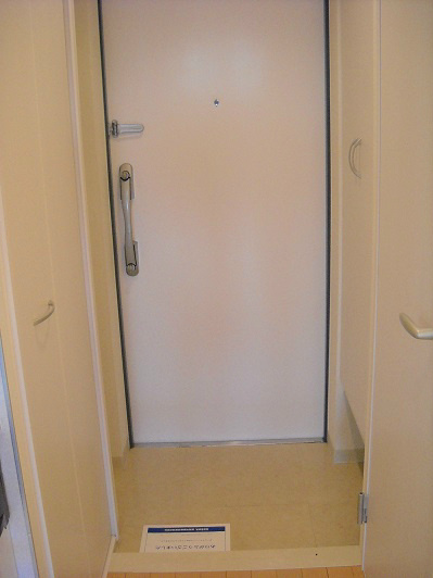 フォレストコート湘南 玄関