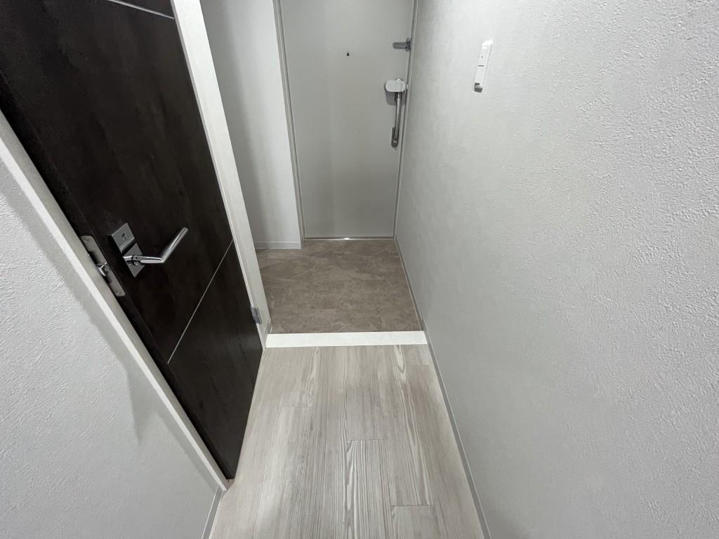 レヴィスタ名東 玄関