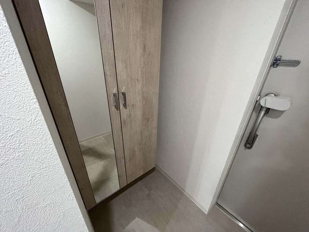 レヴィスタ名東 玄関