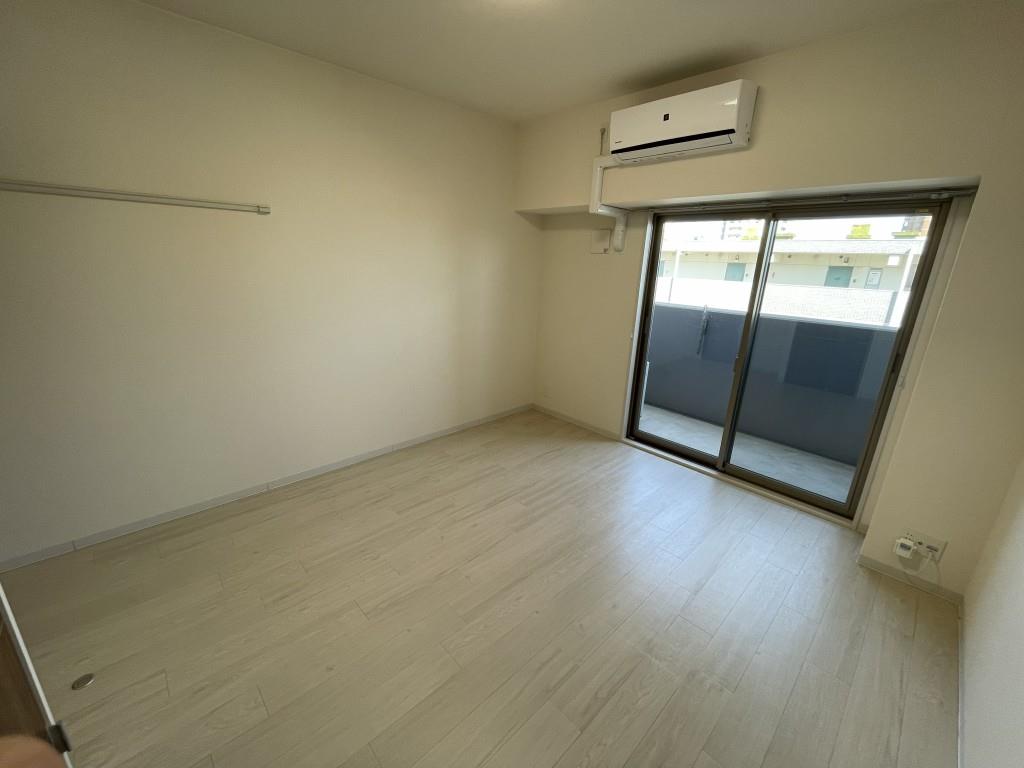 メイプル岩塚本通 リビング