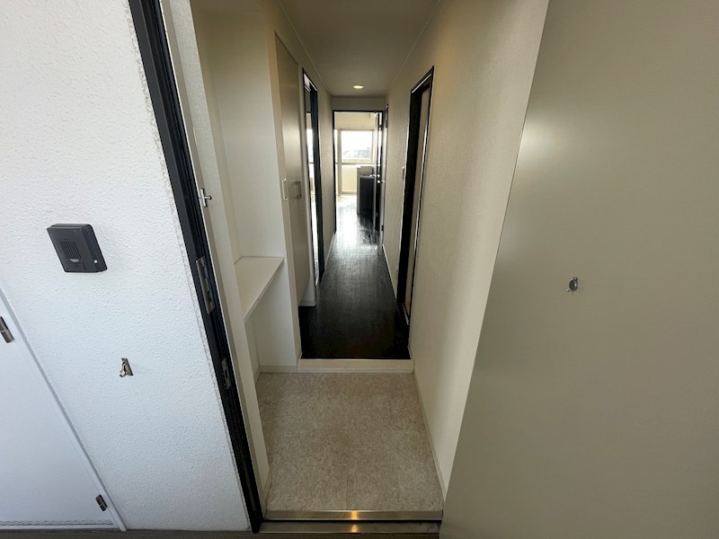 プレメント豊中 玄関