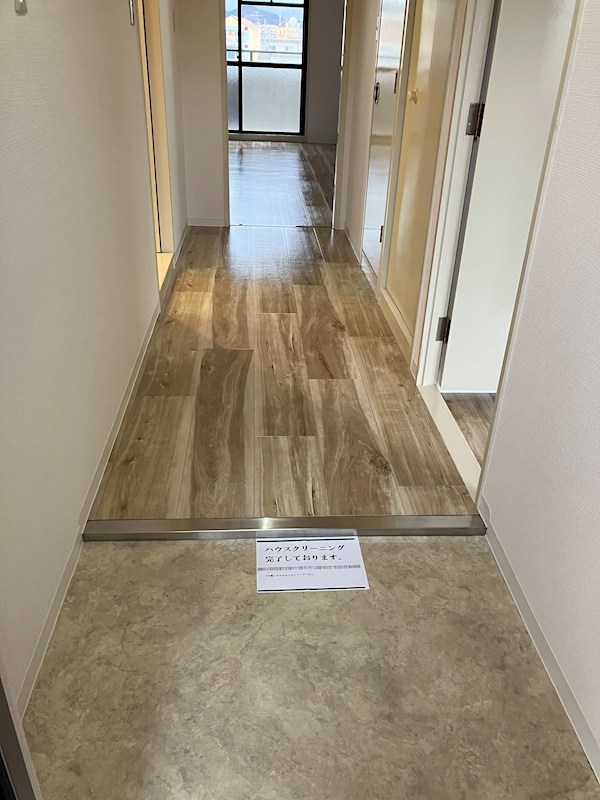 シャトーアルベール 玄関