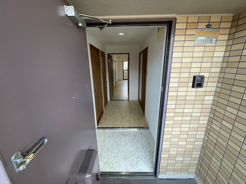 プリムール 玄関