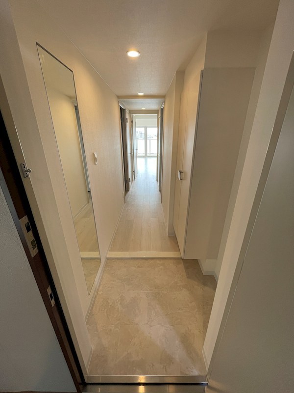 ミッドヴィレッジ曽根 玄関