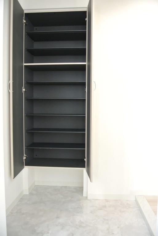 アンファンテーヌ 玄関