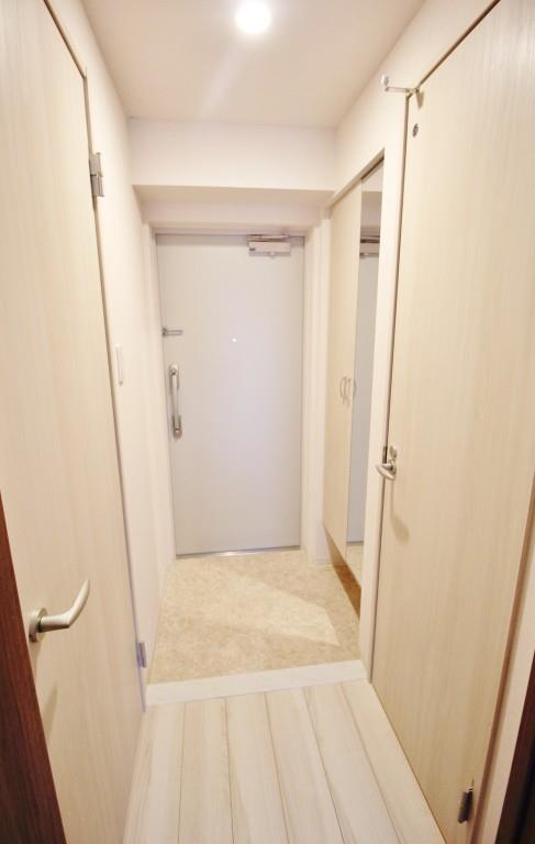 イルミナーレ学大 玄関