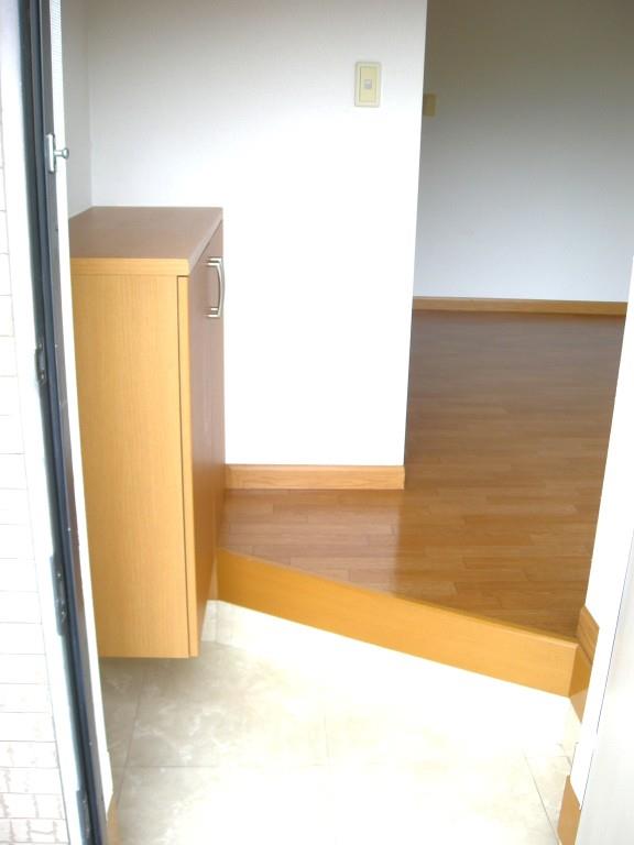 メゾン・佐野 玄関