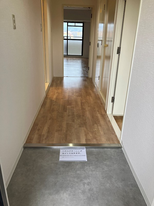 シャトーアルベール 玄関