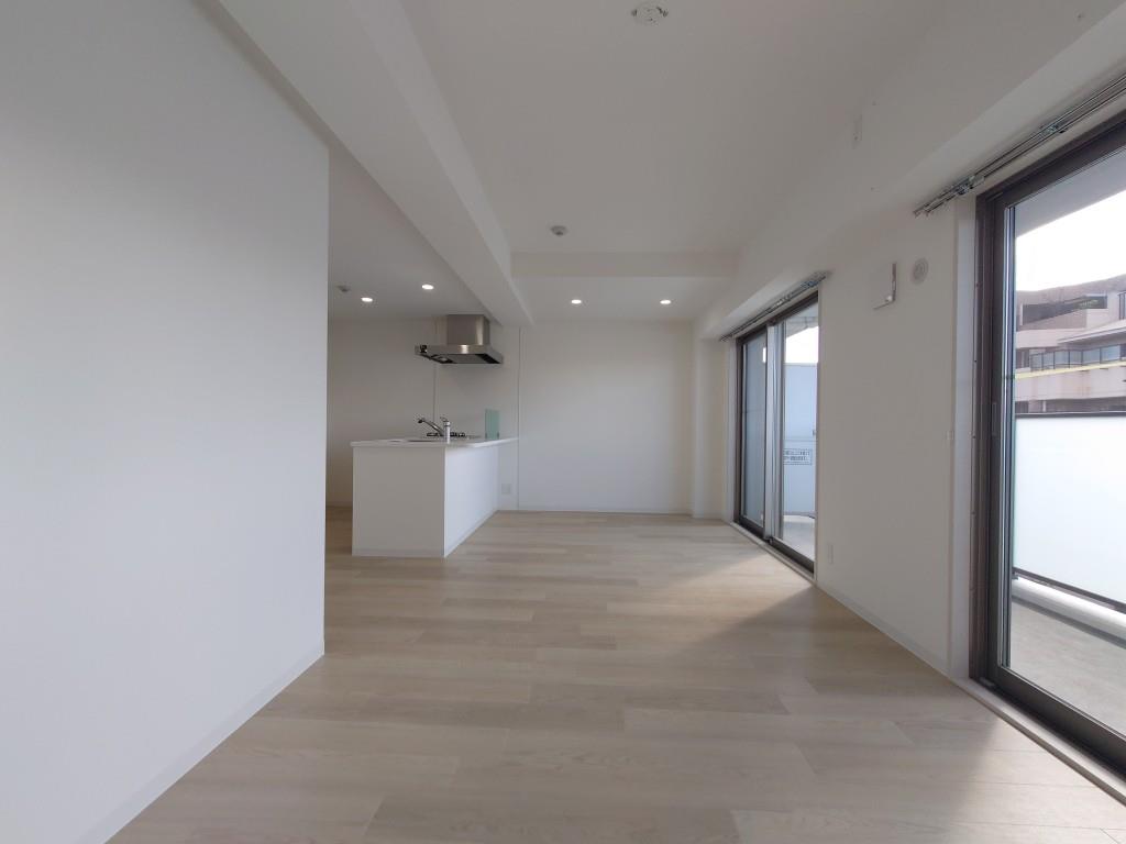 リアレクト白壁 リビング