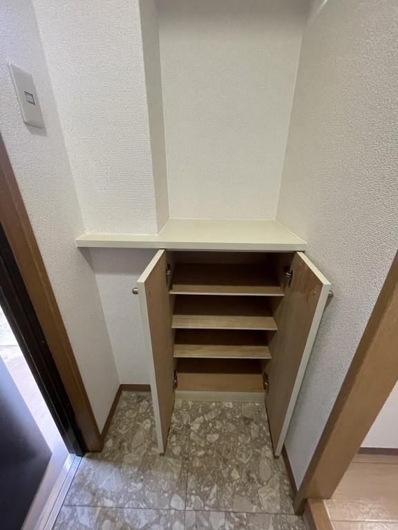 ジャルディーノ壱番館 玄関