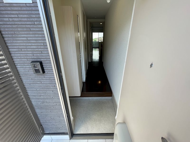 Benesta千里中央 玄関