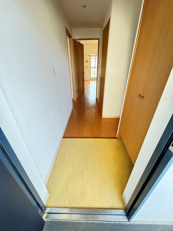 アヴェニーユ壱番館 玄関