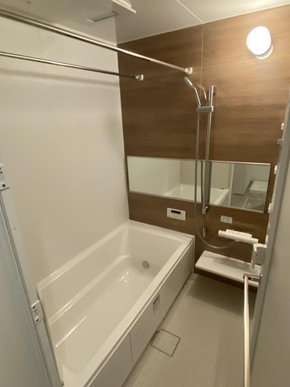 mi patio B棟 風呂画像