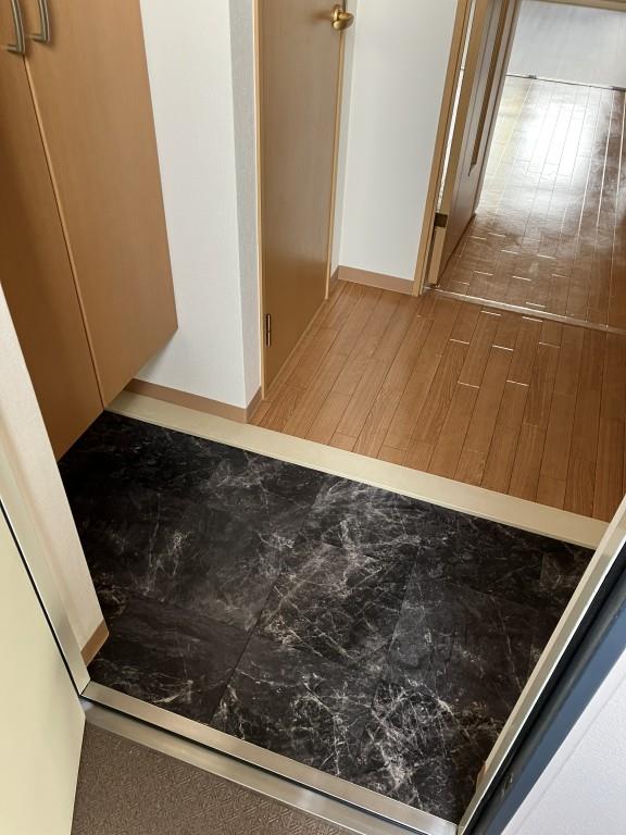 ハンプデンコート 玄関