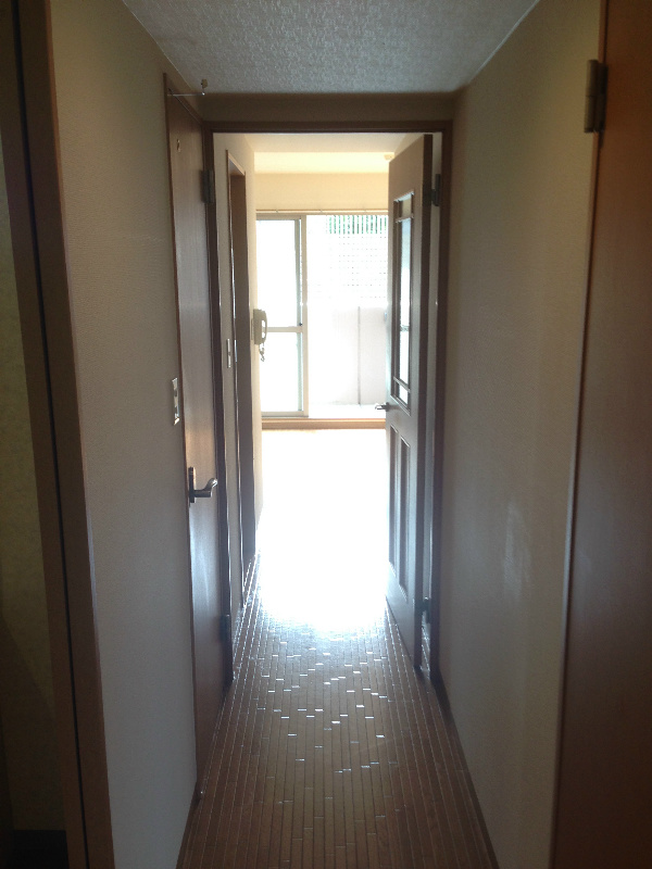 フローラ藤 玄関