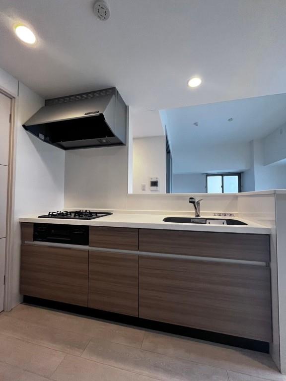 フレール江坂レジデンシャル キッチン