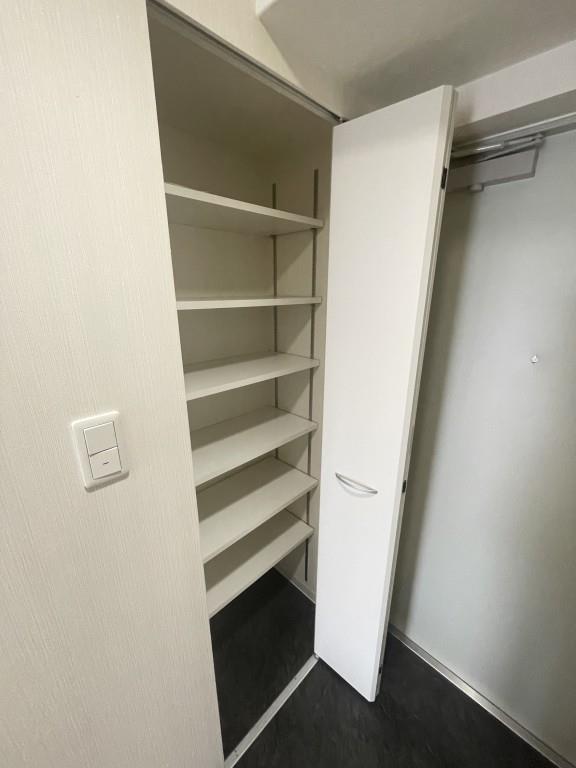 オリーブスクエア 玄関