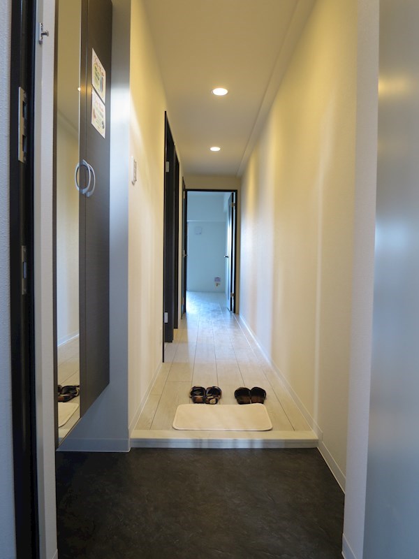 サナップ難波東 玄関