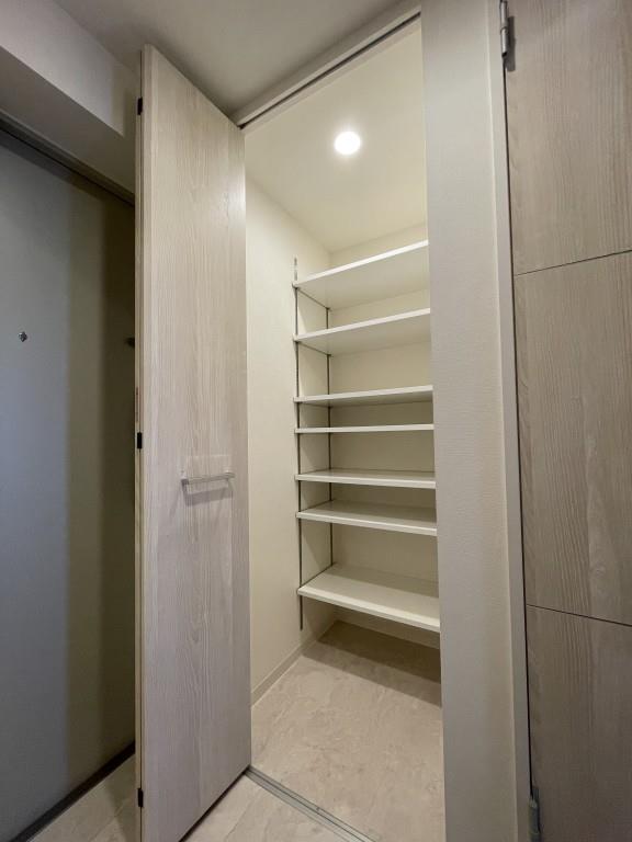 アクア プリータ 玄関