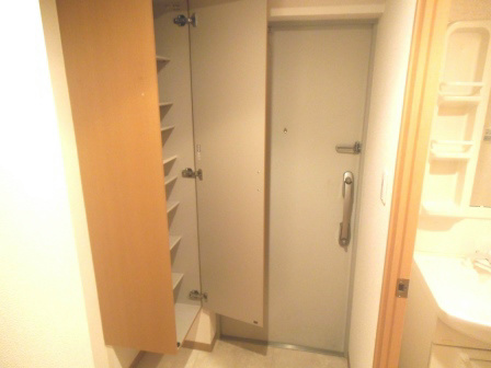 ユートピア・プラネシア 玄関