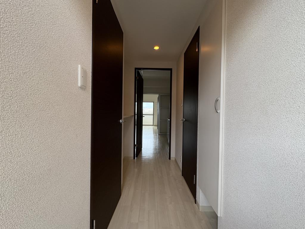 Art Pension高井田 玄関