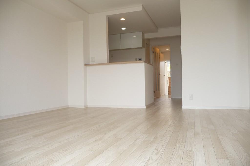 ラディエノールA棟 リビング