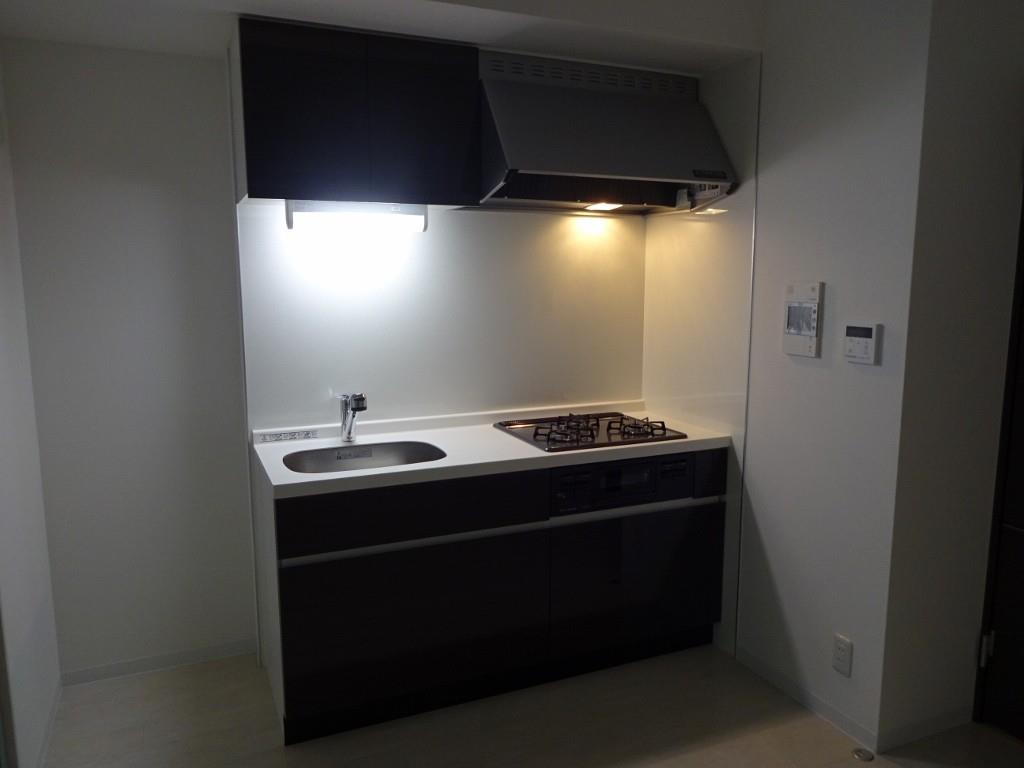 フレール江坂レジデンシャル キッチン