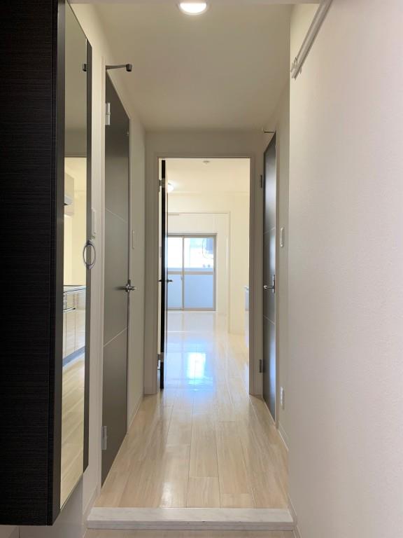 メイボーテセラ 玄関