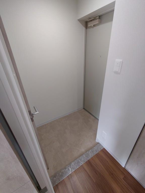 ルフレイユ 泉 久屋大通公園 玄関