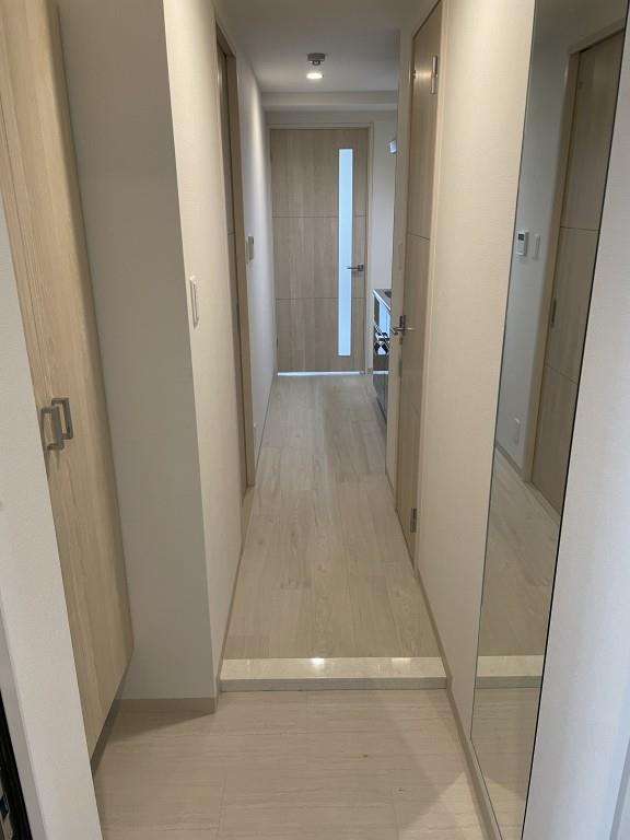 クロスフロント十二所線 玄関