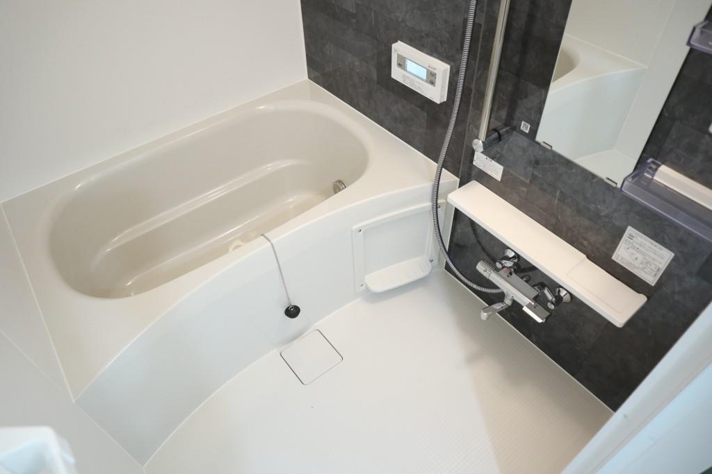 ドゥ バーグ渡辺通 風呂画像