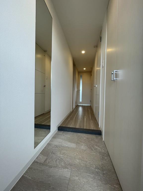 プレミアムコート千里丘 玄関