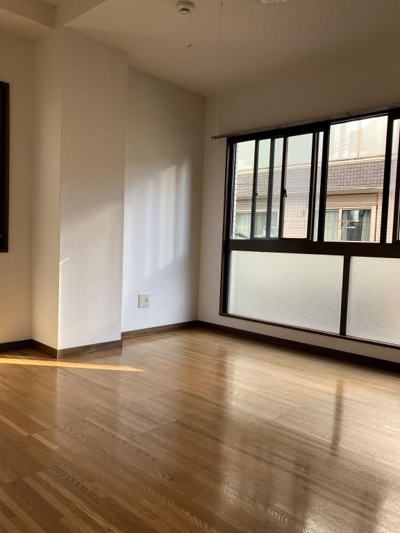 Eフィールド リビング