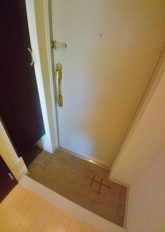 デル スール ラ ローザ 玄関