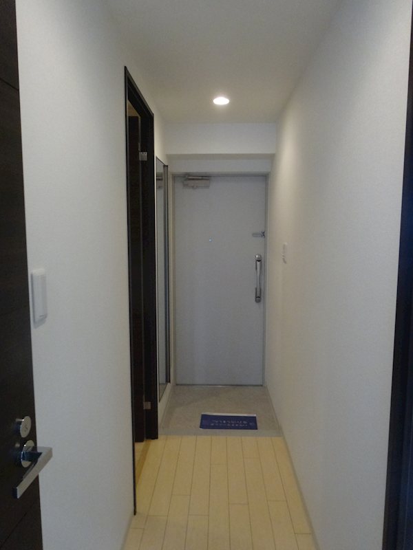 ルミエール北梅田 玄関