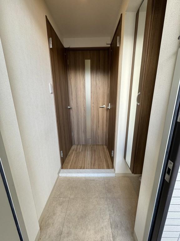 Y&amp;rsquo;z Lucao 玄関