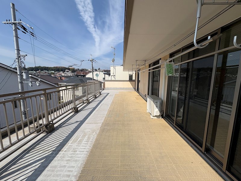 ジュネス甲東伍番館 ベランダ