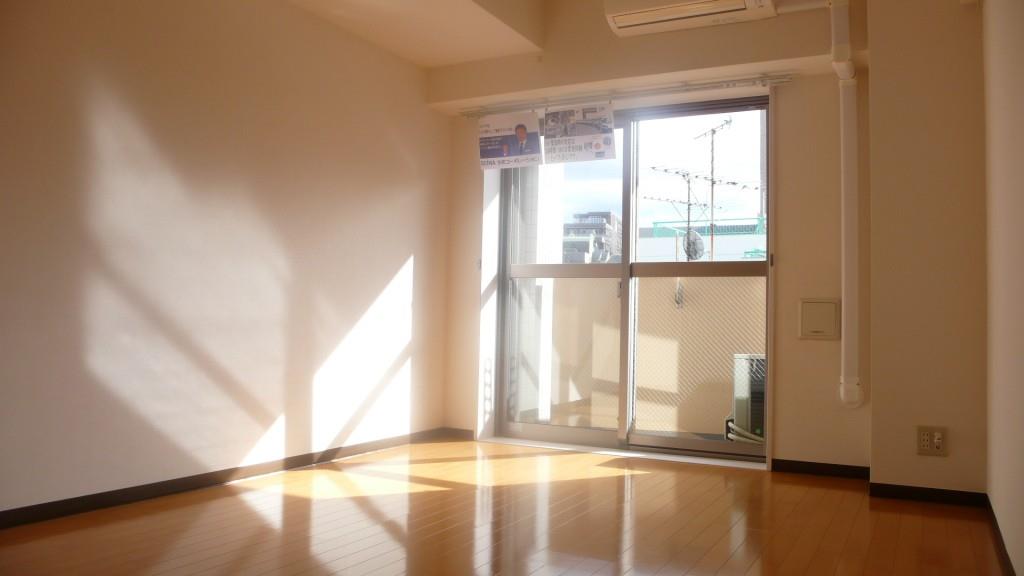 ベルパラーゾ シロカネ リビング