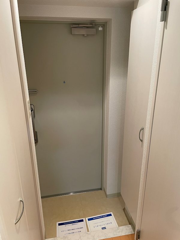 レインボー本牧 玄関