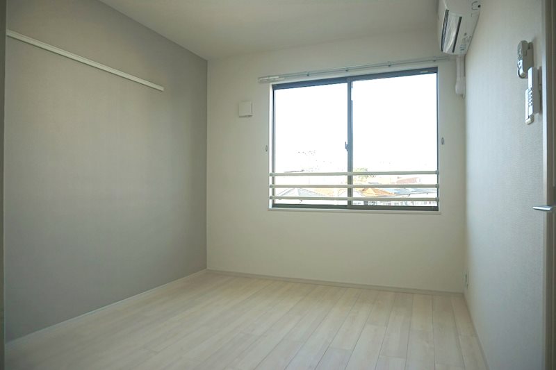 ドミソレイユⅢ ベッドルーム